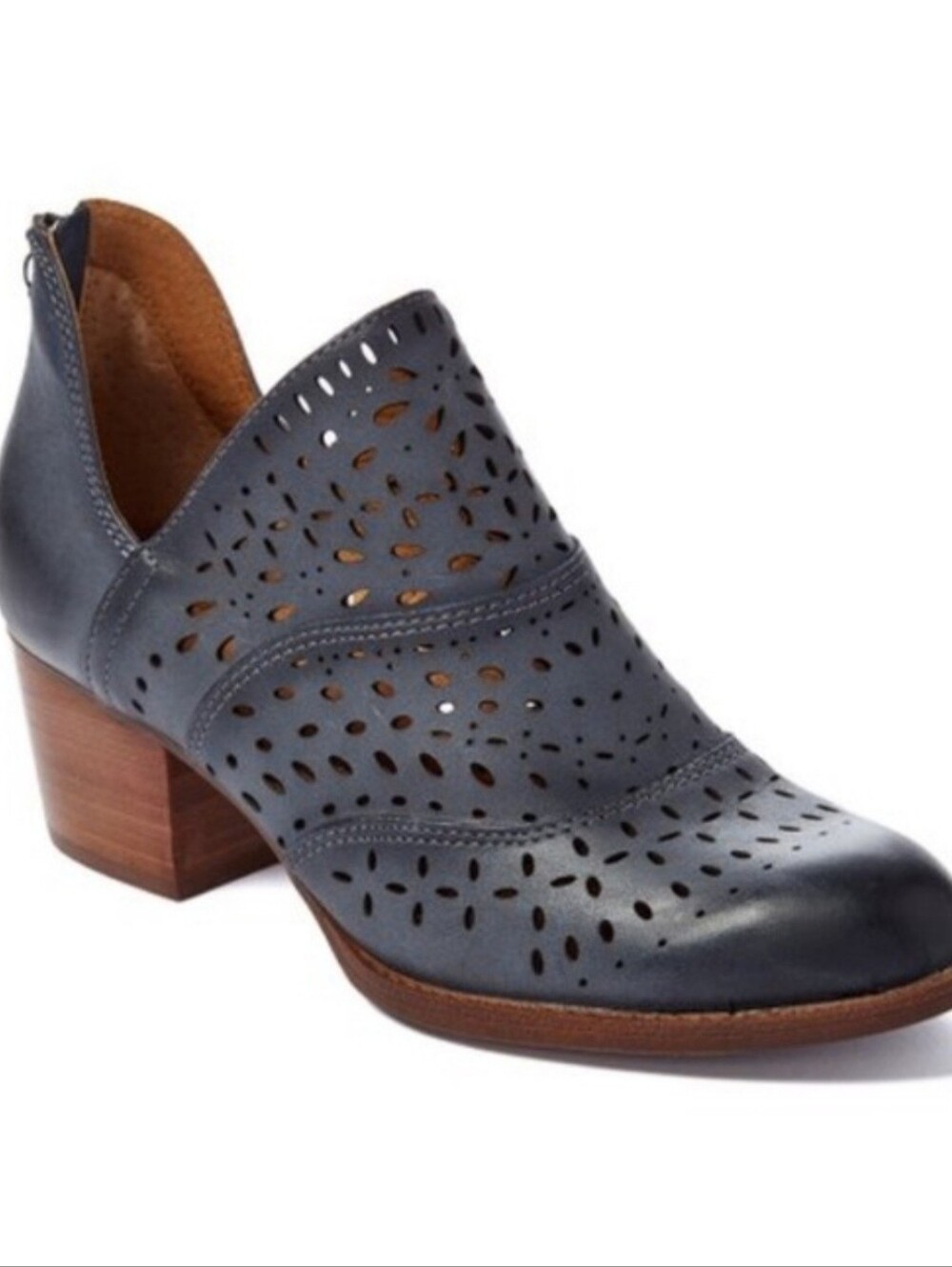 Sofft Wyoming Leather Ankle Bootie with Cut Outs